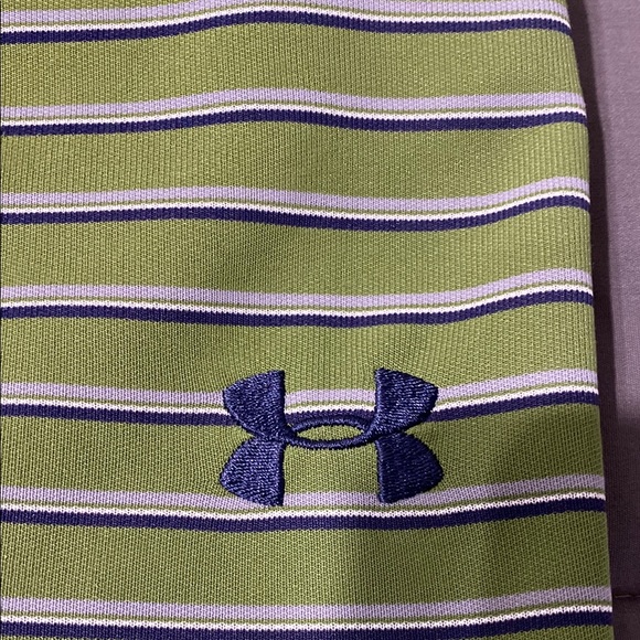 Under Armour HeatGear loose fit Polo. Size Large - Picture 3 of 6